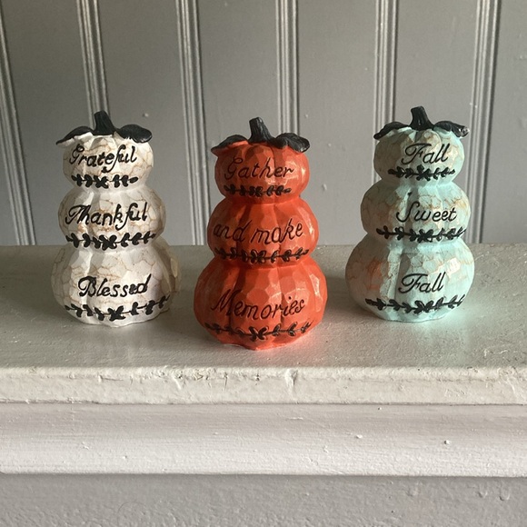 NWT- Triple Stacked Ceramic Pumpkins -with Carved & Painted Sentiments - Picture 7 of 17